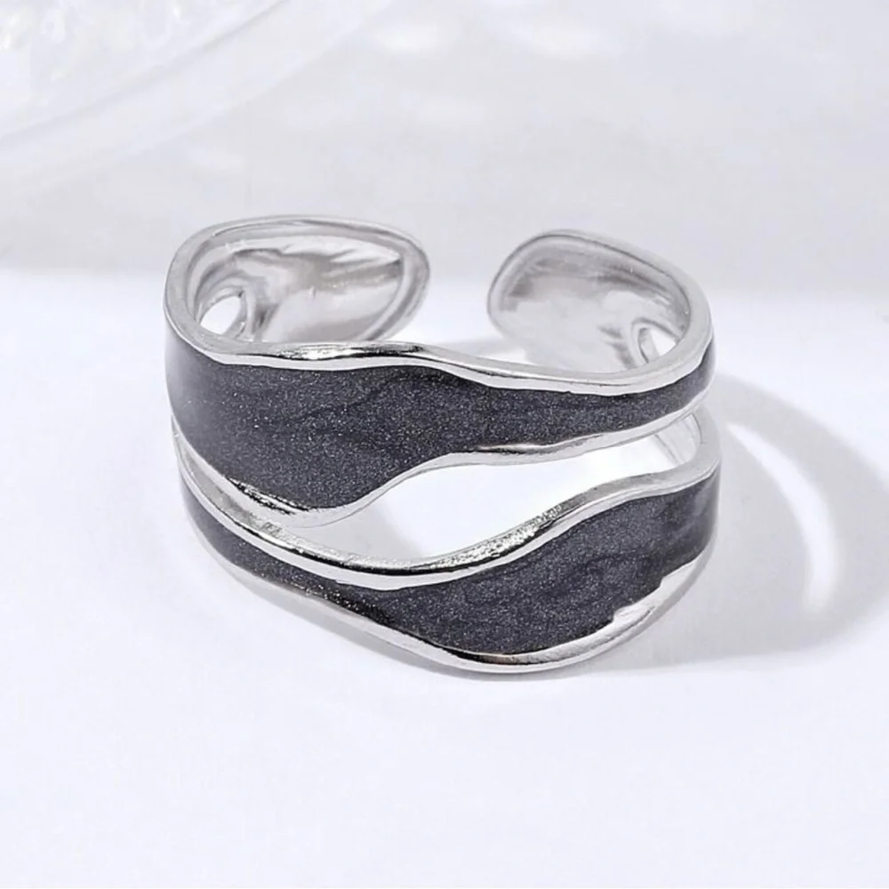 Silver and Black Wave Ring